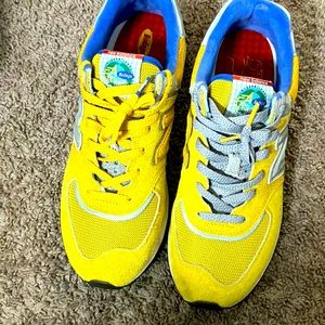 New balance  bodega yellow